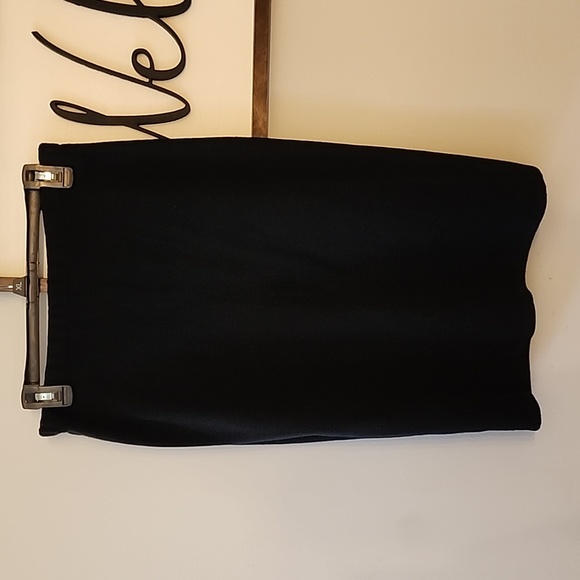 Vitnage Skirt & Sweater Set - Picture 8 of 9